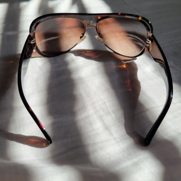 Authentic Fendi Aviator Sunglasses - Picture 6 of 16